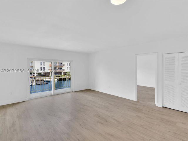 3626 NE 168th St 202, North Miami Beach, FL 33160