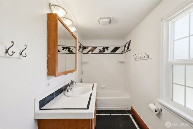 2926 Hawthorne Place SE, Olympia, WA 98501