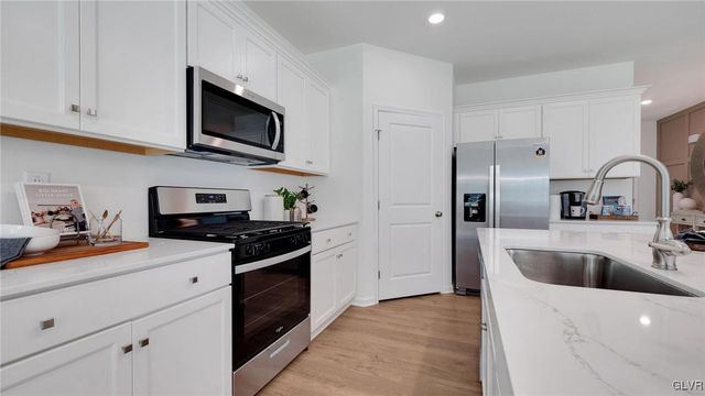 2117 Isabel Lane, Lower Macungie Twp, PA 18103