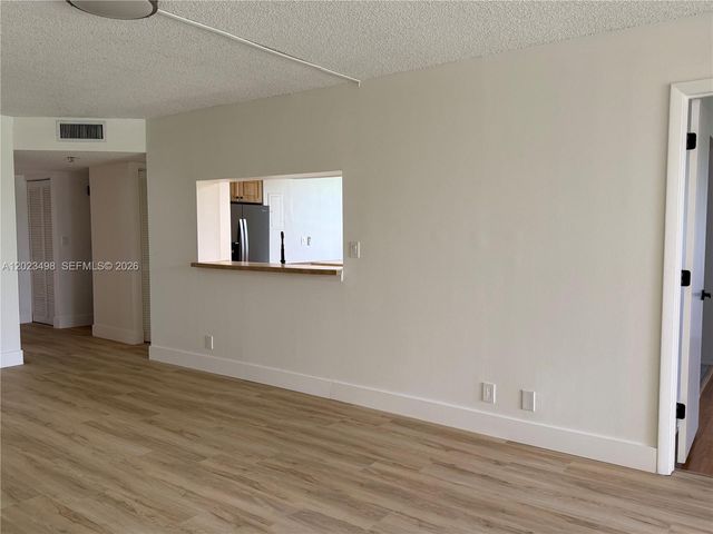 9531 Seagrape Dr 202, Davie, FL 33324