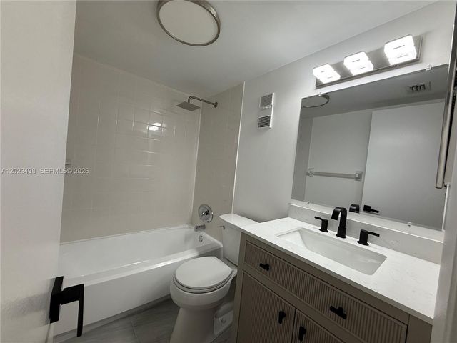 9531 Seagrape Dr 202, Davie, FL 33324