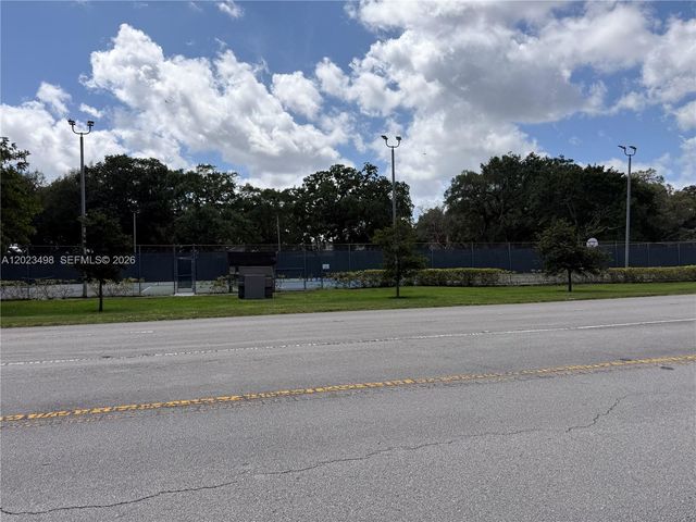9531 Seagrape Dr 202, Davie, FL 33324