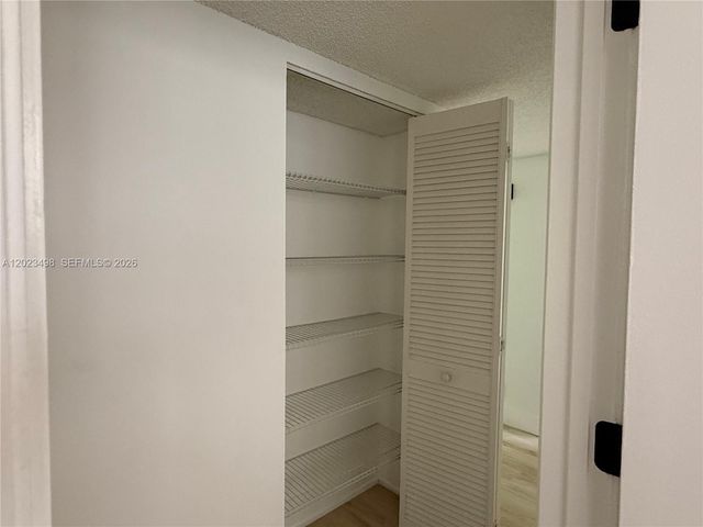 9531 Seagrape Dr 202, Davie, FL 33324