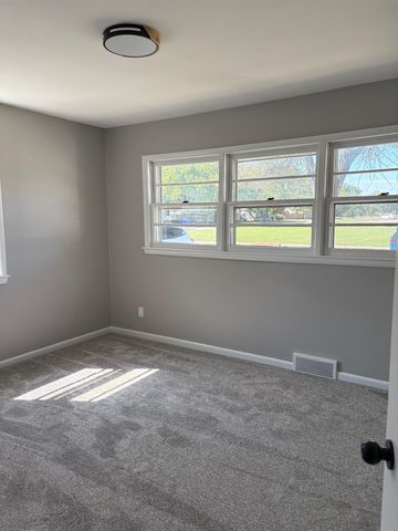 2814 S Elizabeth, Wichita, KS 67217