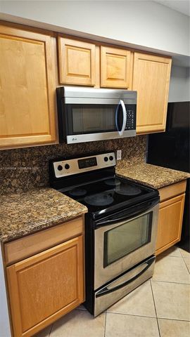 815 W Boynton Beach Boulevard 4-205, Boynton Beach, FL 33426
