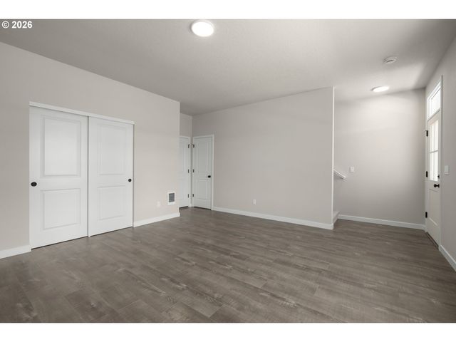 5093 Se DAVIS Rd, Hillsboro, OR 97123