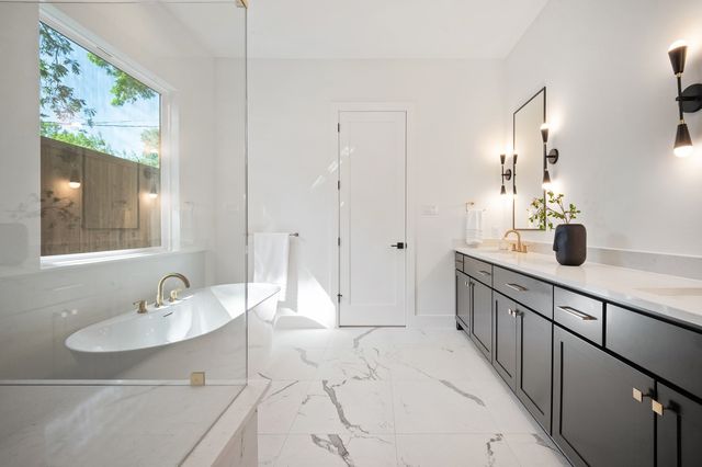 544 Kirkwood Drive, Dallas, TX 75218
