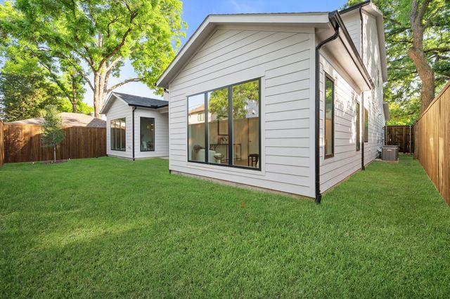 544 Kirkwood Drive, Dallas, TX 75218