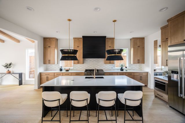 544 Kirkwood Drive, Dallas, TX 75218
