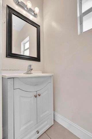 202 NW 14th Ave C-1, Fort Lauderdale, FL 33311