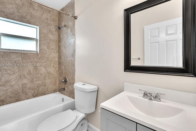 202 NW 14th Ave C-1, Fort Lauderdale, FL 33311