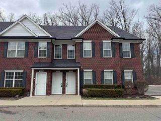 8449 Williamstown Drive, Shelby Twp, MI 48316