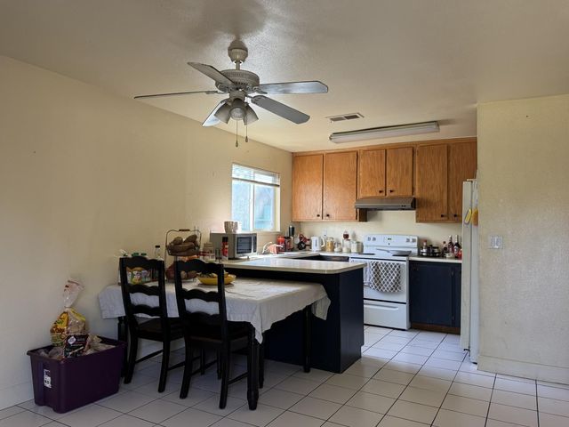 8763 Sunny Breeze Way, Sacramento, CA 95828