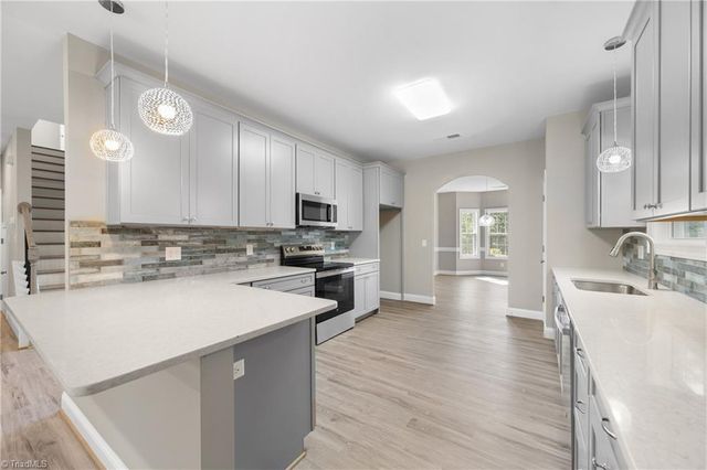 1885 Paragon Drive, Winston-salem, NC 27127