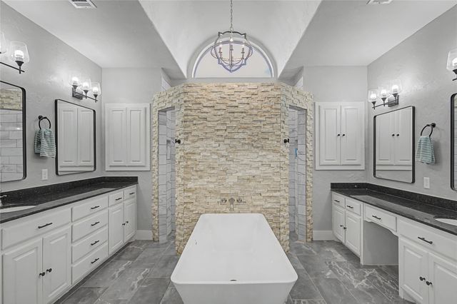 113 Club House Drive, Weatherford, TX 76087