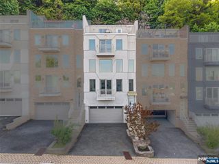 7 Oakdene Terrace 7, Edgewater, NJ 07020