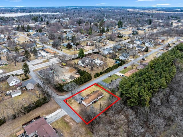 N1191 Walworth STREET, Genoa City, WI 53128