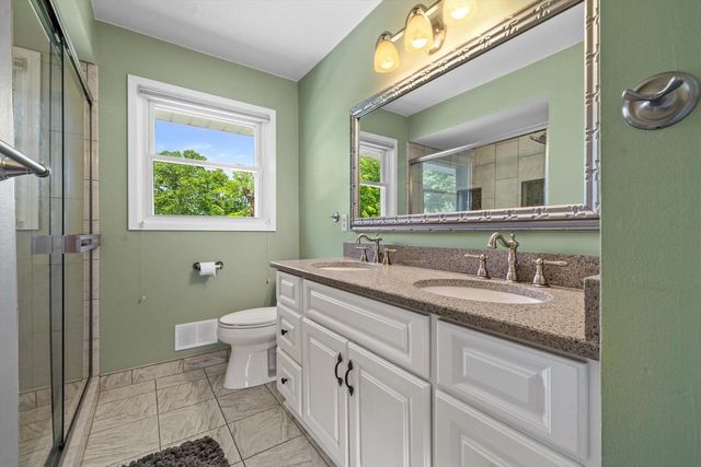 S70W22020 Alameda DRIVE, Big Bend, WI 53103
