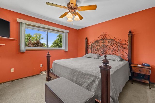 S70W22020 Alameda DRIVE, Big Bend, WI 53103