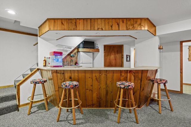 S70W22020 Alameda DRIVE, Big Bend, WI 53103