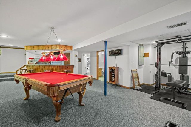 S70W22020 Alameda DRIVE, Big Bend, WI 53103
