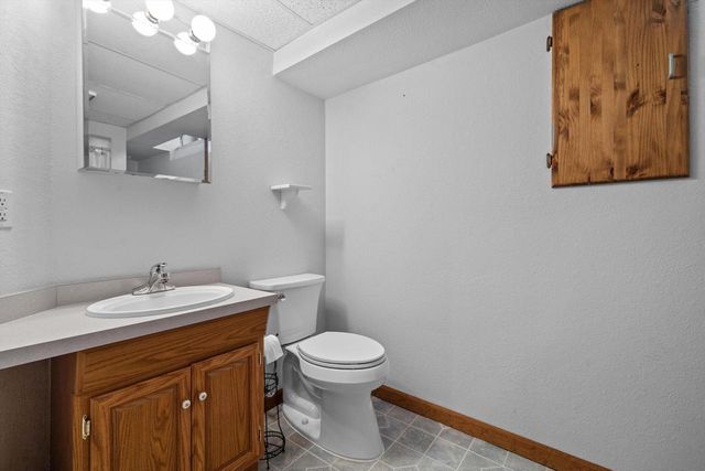 S70W22020 Alameda DRIVE, Big Bend, WI 53103