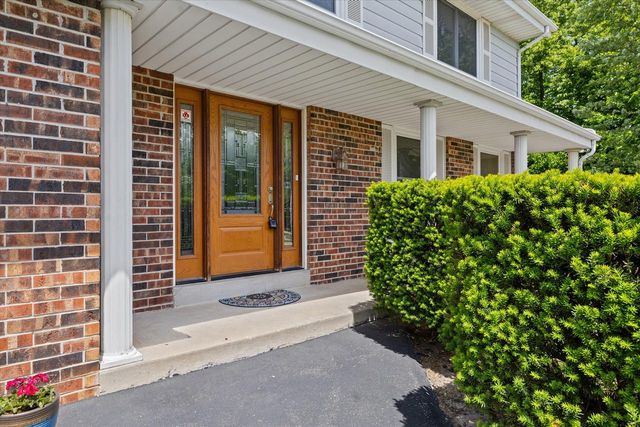 S70W22020 Alameda DRIVE, Big Bend, WI 53103
