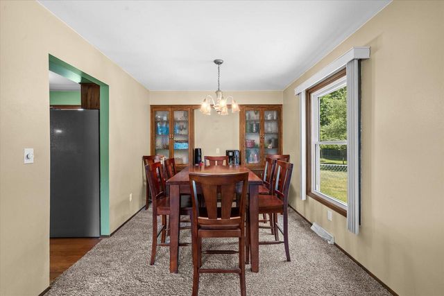 S70W22020 Alameda DRIVE, Big Bend, WI 53103