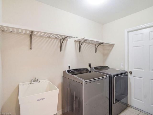 32 9th AVE, Cape Coral, FL 33909