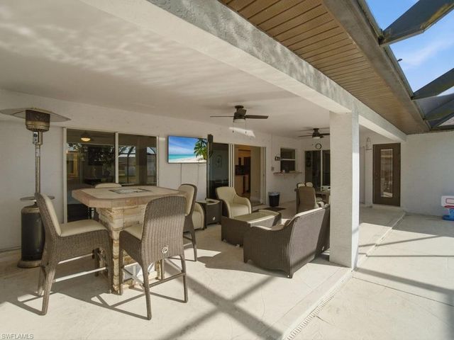 32 9th AVE, Cape Coral, FL 33909