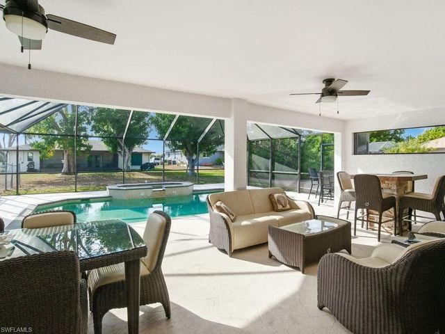 32 9th AVE, Cape Coral, FL 33909