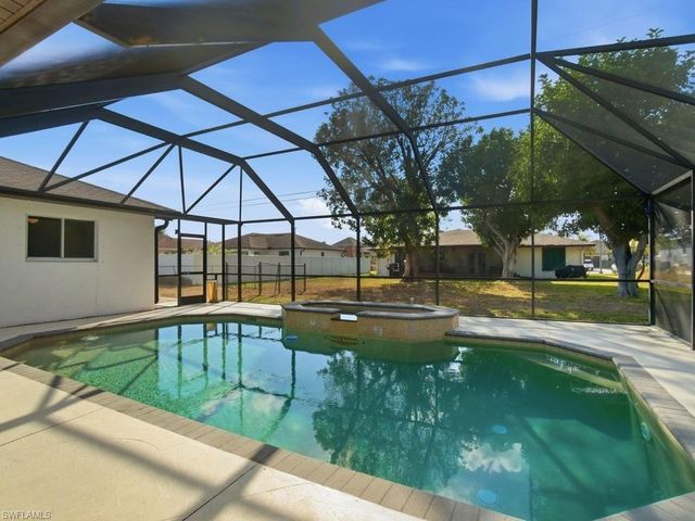 32 9th AVE, Cape Coral, FL 33909