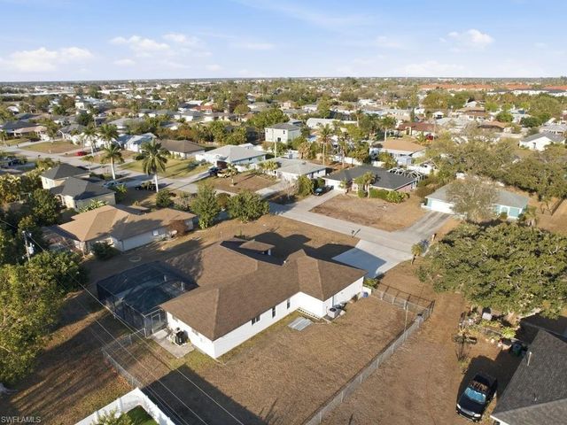 32 9th AVE, Cape Coral, FL 33909