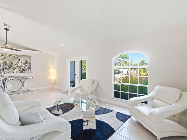 32 9th AVE, Cape Coral, FL 33909