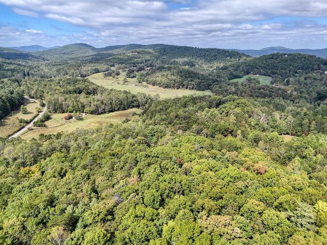 50 Henry Young Lane, Blairsville, GA 30512