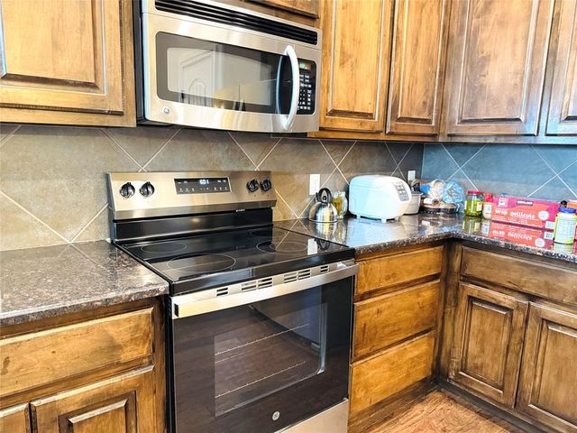 2113 NW 158th Street, Edmond, OK 73013