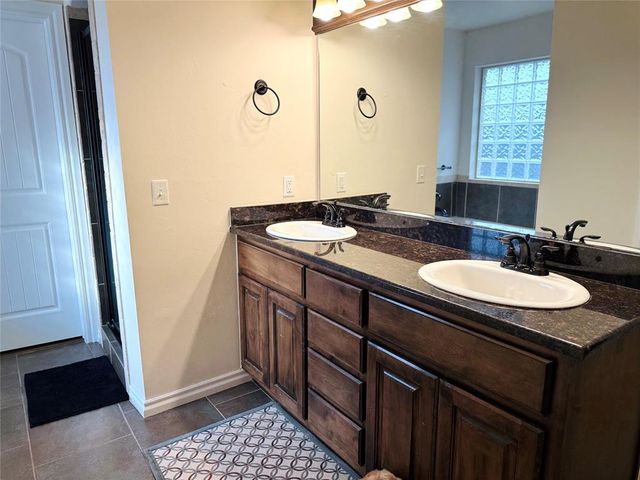 2113 NW 158th Street, Edmond, OK 73013