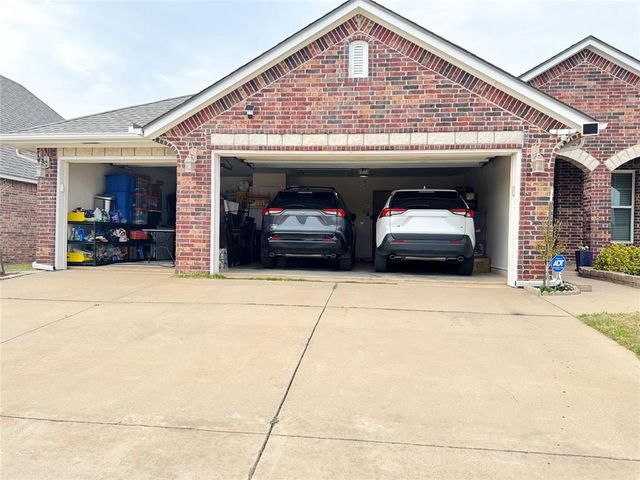 2113 NW 158th Street, Edmond, OK 73013