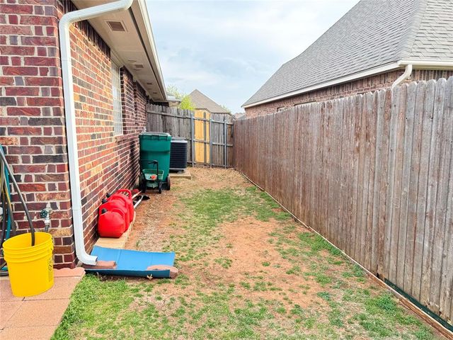 2113 NW 158th Street, Edmond, OK 73013