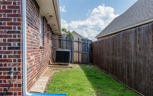 2113 NW 158th Street, Edmond, OK 73013