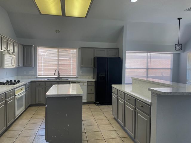 4820 Thames Drive, Grand Prairie, TX 75052