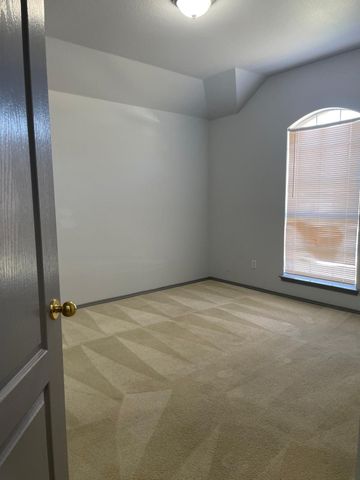 4820 Thames Drive, Grand Prairie, TX 75052