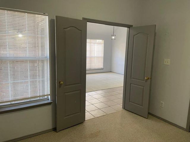 4820 Thames Drive, Grand Prairie, TX 75052