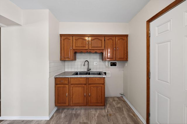 4005 RAWLINS Drive, Council Bluffs, IA 51501