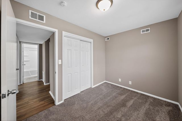 4005 RAWLINS Drive, Council Bluffs, IA 51501