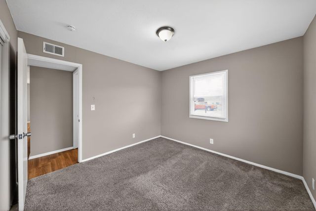 4005 RAWLINS Drive, Council Bluffs, IA 51501