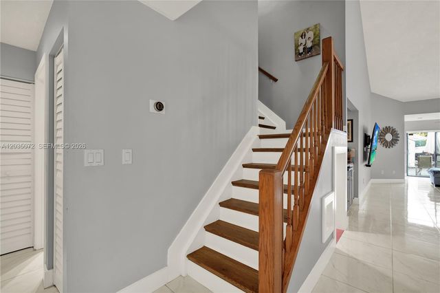 10044 SW 137th Pl ., Miami, FL 33186