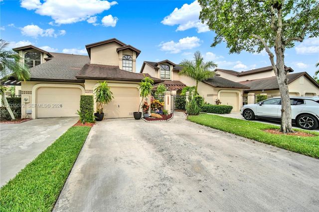 10044 SW 137th Pl ., Miami, FL 33186