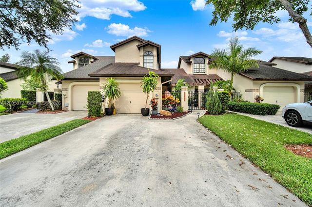 10044 SW 137th Pl ., Miami, FL 33186