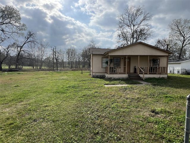 380 Governors Hogg Drive, Point Blank, TX 77364